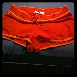 No boundaries stretch shorts